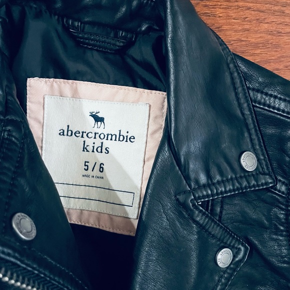 Abercrombie Kids Faux Leather Jacket Size 5/6 - Picture 2 of 4